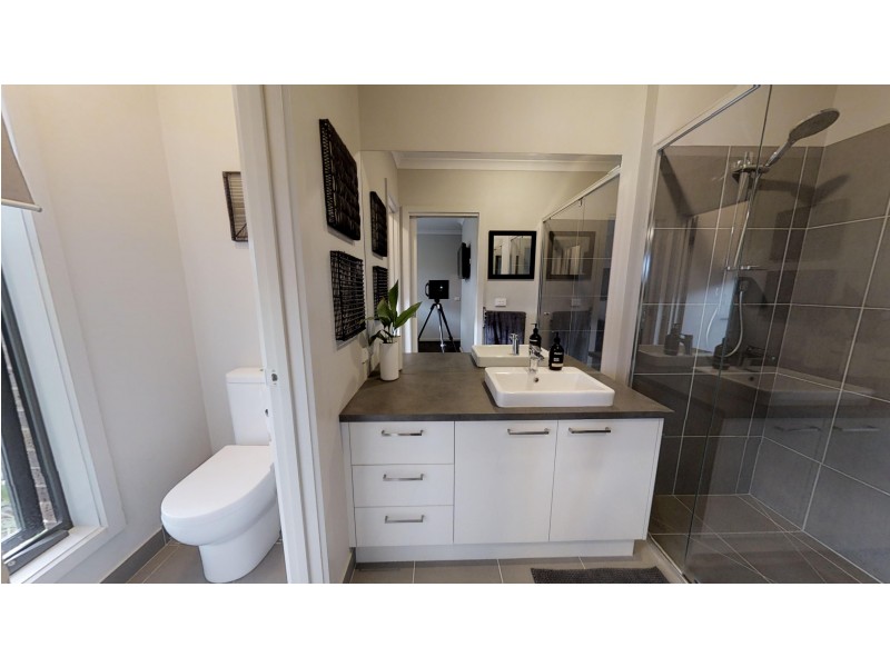 40 Greenfield Drive, Epsom VIC 3551