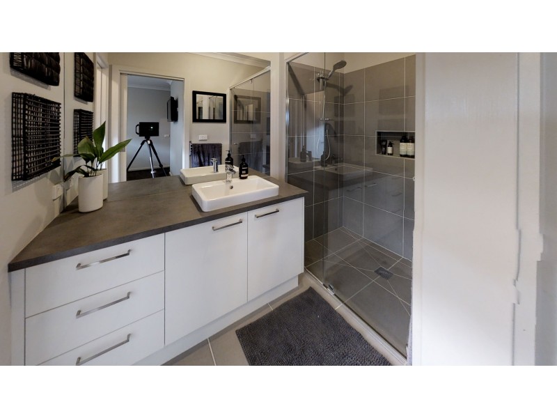 40 Greenfield Drive, Epsom VIC 3551