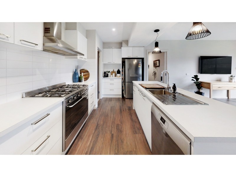 40 Greenfield Drive, Epsom VIC 3551