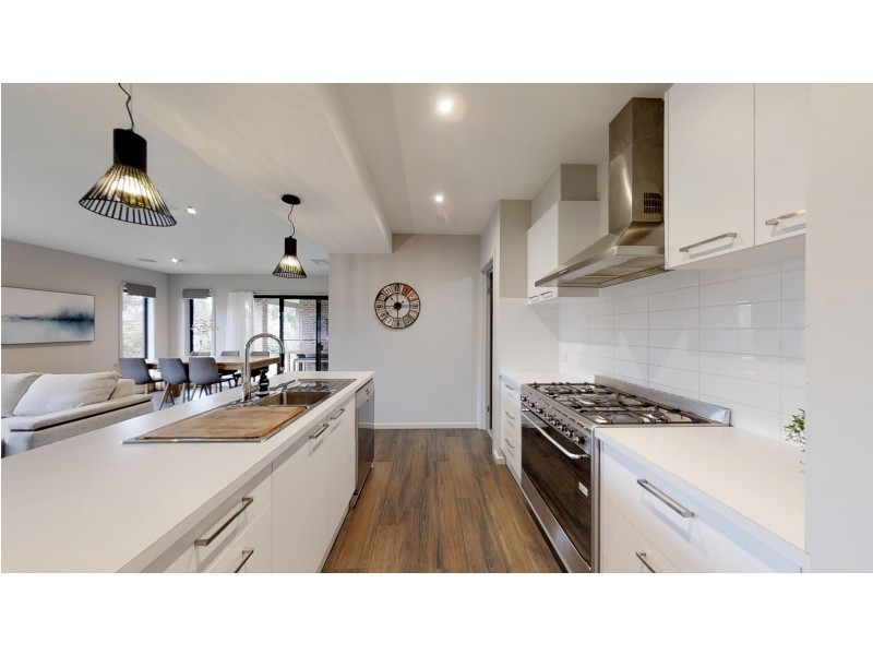 40 Greenfield Drive, Epsom VIC 3551