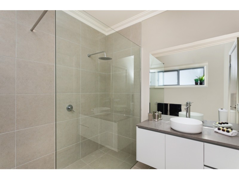 12 Jarrod Drive, Mckenzie Hill VIC 3451