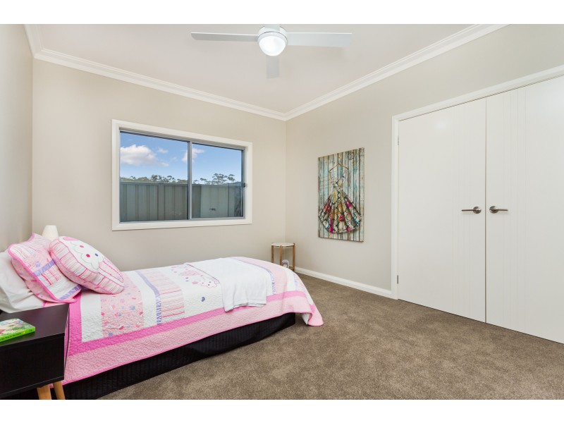 12 Jarrod Drive, Mckenzie Hill VIC 3451