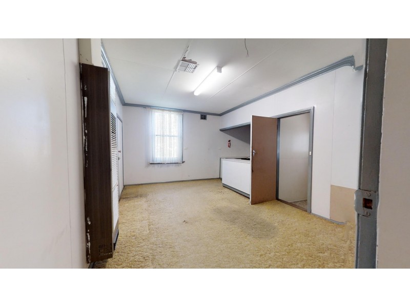 84 High Street, Kangaroo Flat VIC 3555