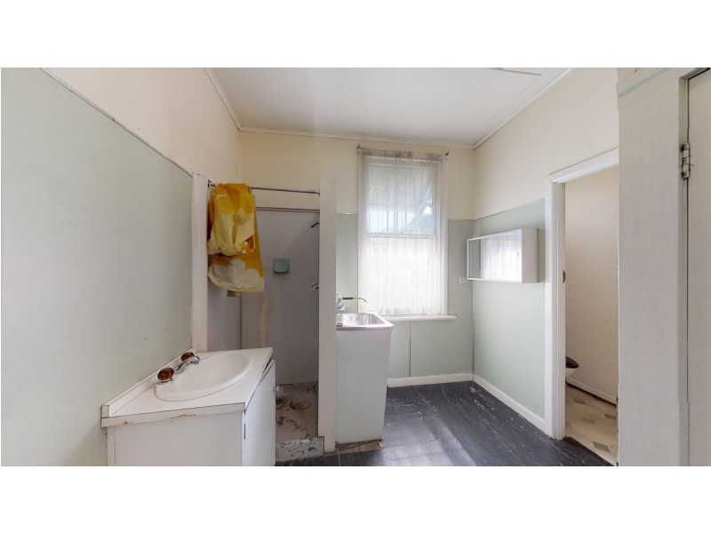 84 High Street, Kangaroo Flat VIC 3555