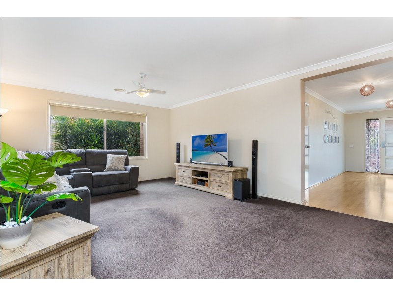 9 Phyllis Crescent, Mckenzie Hill VIC 3451