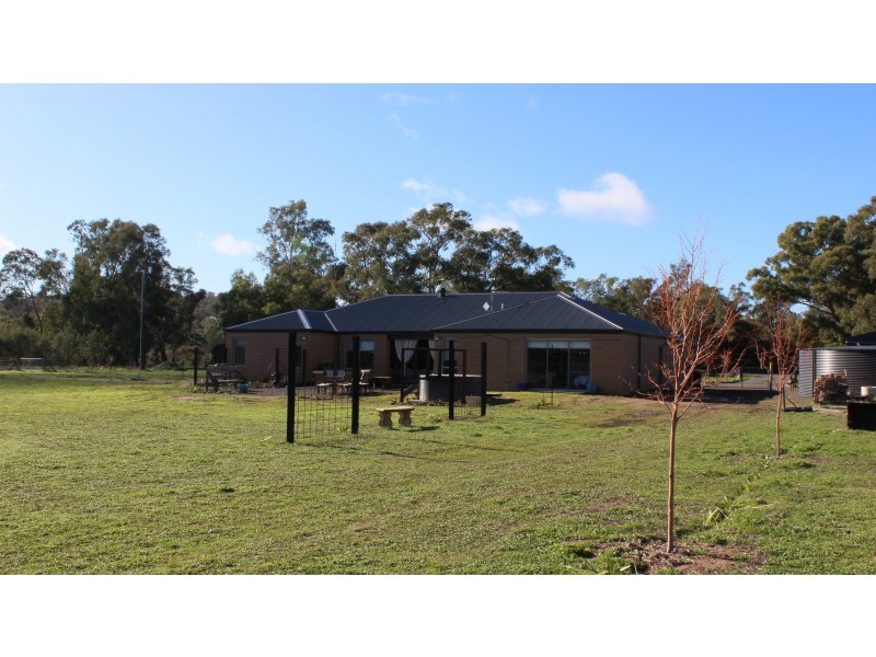 60 Bendigo-Maldon Road, Lockwood South VIC 3551