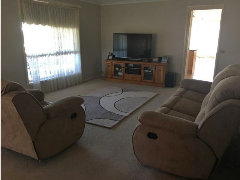 32 Kathleen Terrace, Maiden Gully VIC 3551