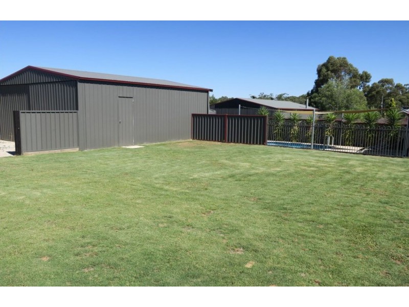 32 Kathleen Terrace, Maiden Gully VIC 3551