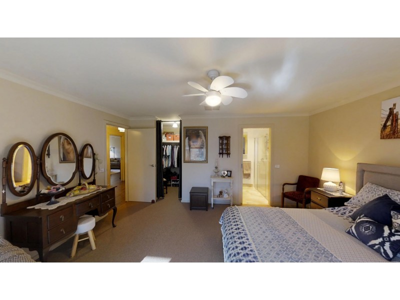 24 Inverness Drive, Junortoun VIC 3551