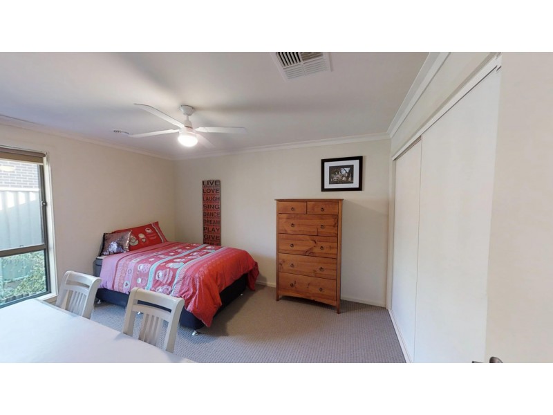 24 Inverness Drive, Junortoun VIC 3551