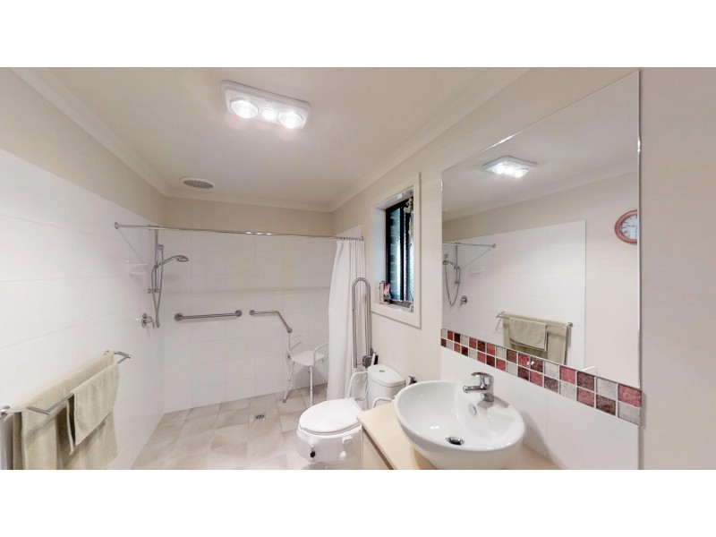 24 Inverness Drive, Junortoun VIC 3551