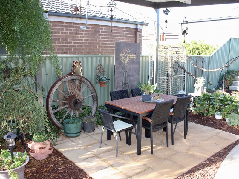 24 Inverness Drive, Junortoun VIC 3551