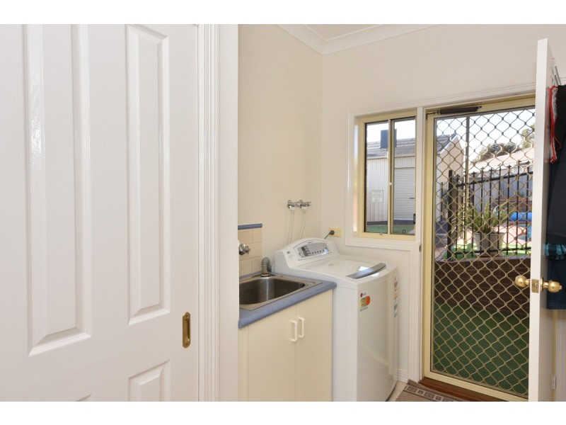 6 Sunset Boulevard, Spring Gully VIC 3550