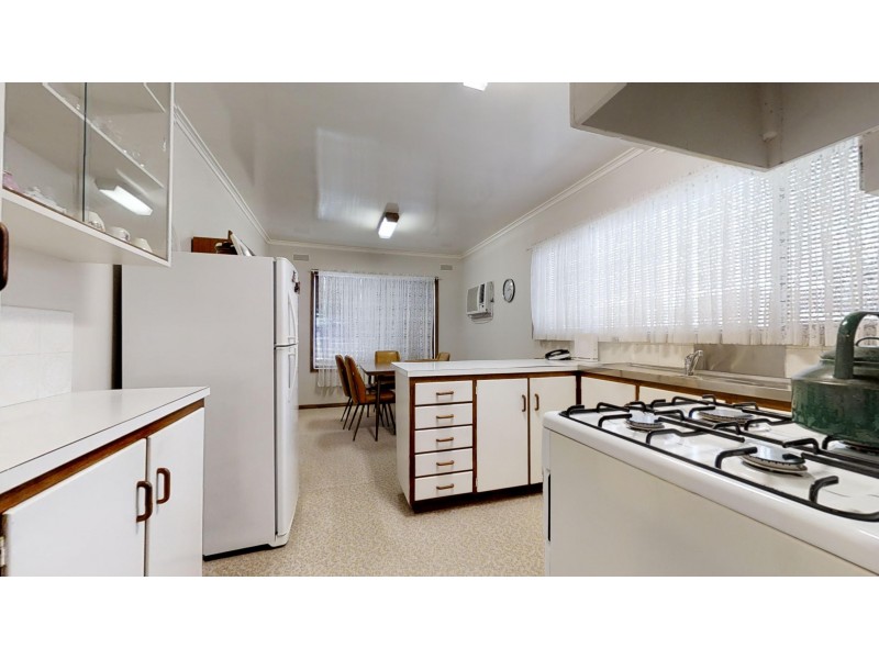 1 Waugh Street, Kangaroo Flat VIC 3555