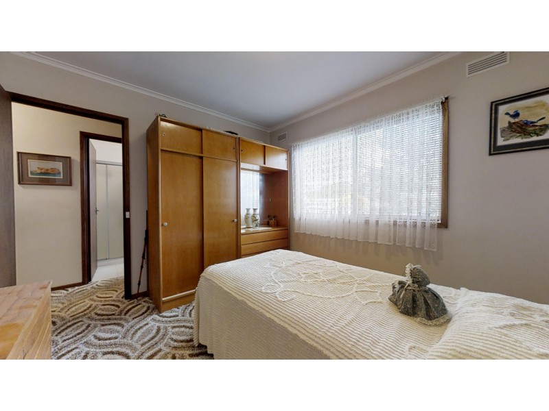 1 Waugh Street, Kangaroo Flat VIC 3555