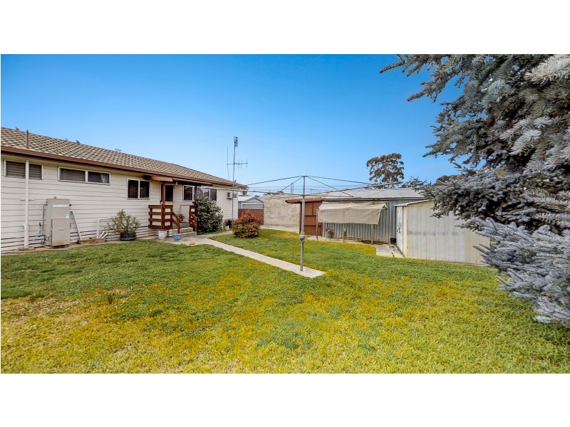 1 Waugh Street, Kangaroo Flat VIC 3555