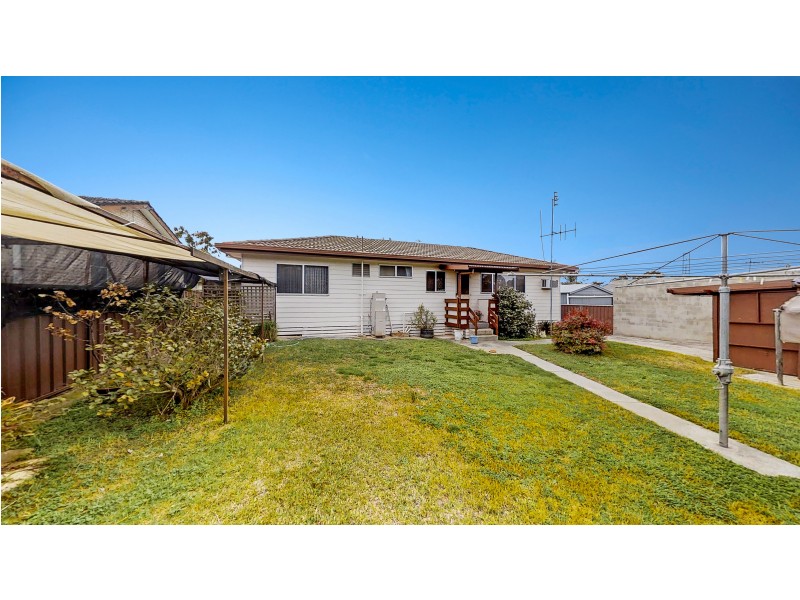 1 Waugh Street, Kangaroo Flat VIC 3555