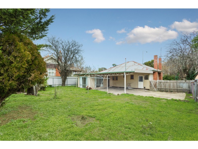 346 Barker Street, Castlemaine VIC 3450