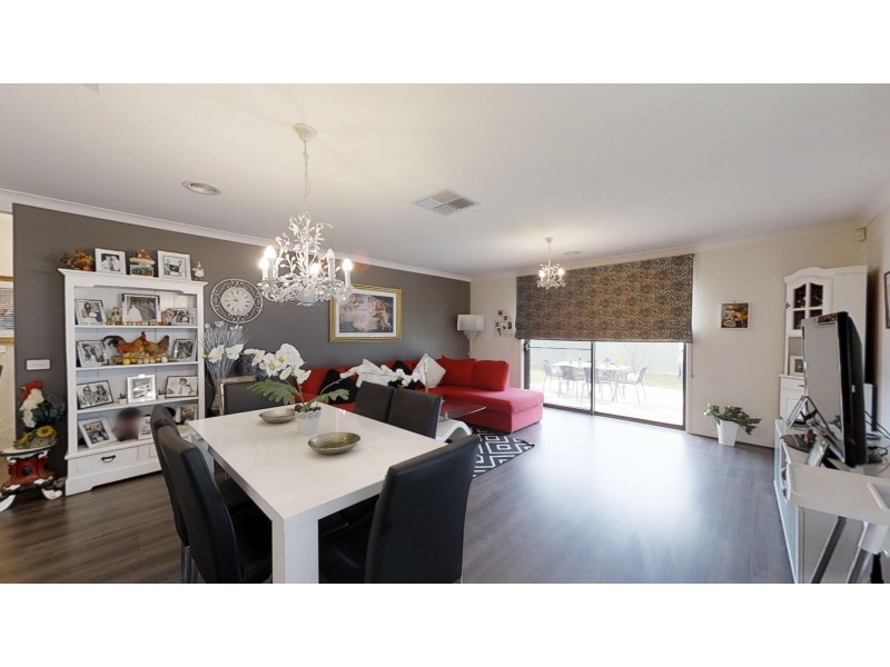 64 Tobin Crescent, Epsom VIC 3551