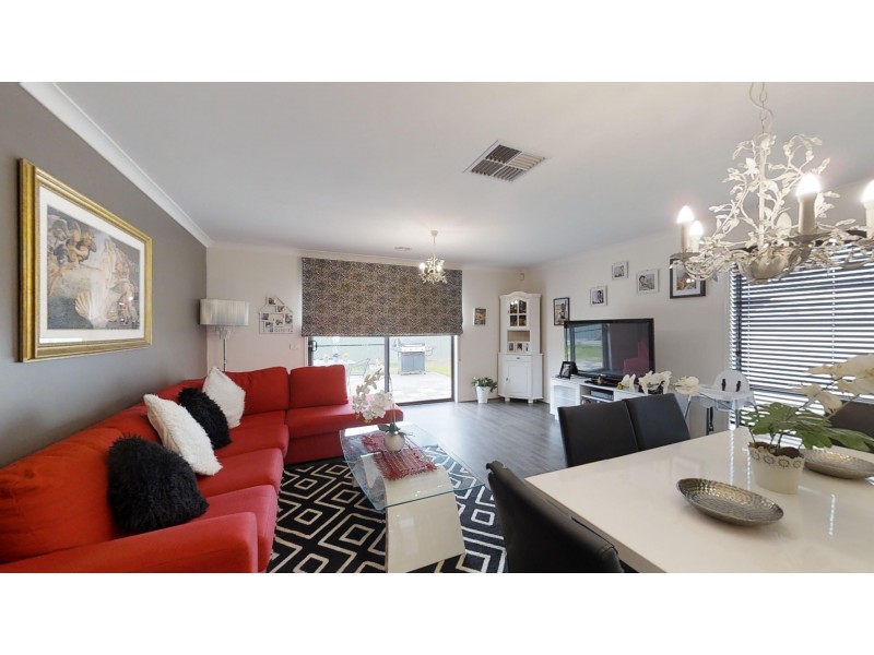 64 Tobin Crescent, Epsom VIC 3551