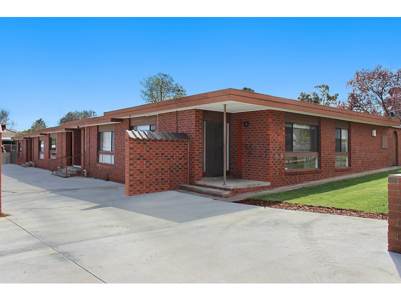 2/28 Yallambee Drive, Kennington VIC 3550