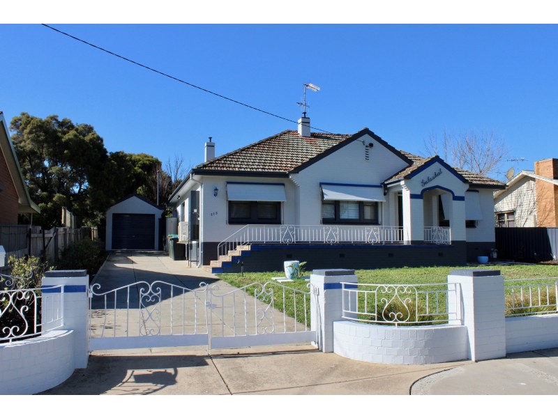 315 High Street, Kangaroo Flat VIC 3555