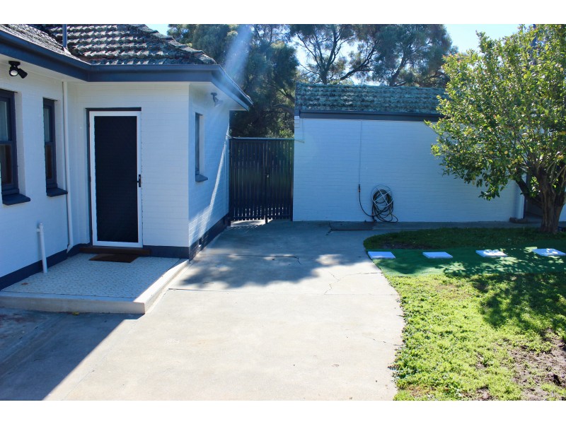 315 High Street, Kangaroo Flat VIC 3555