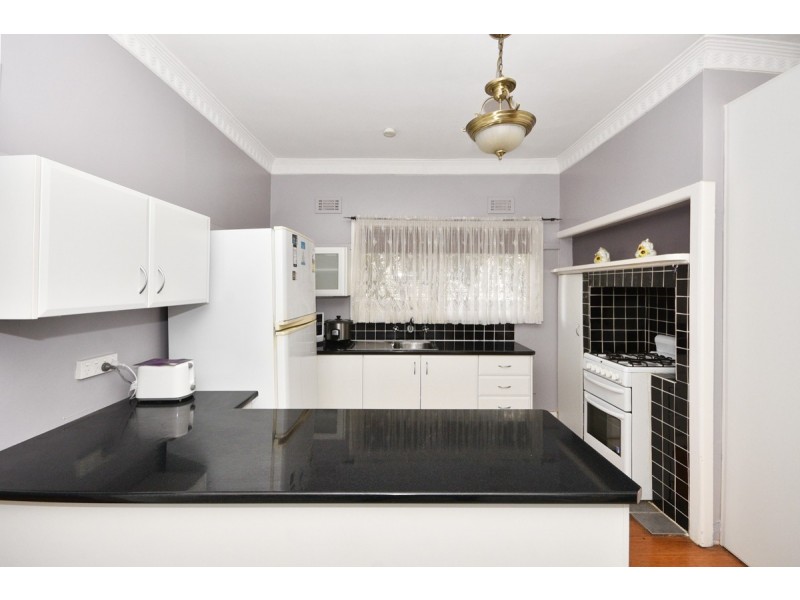 13 Guthrie Street, Kangaroo Flat VIC 3555