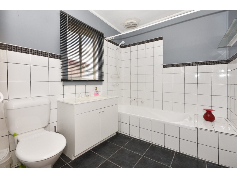 13 Guthrie Street, Kangaroo Flat VIC 3555