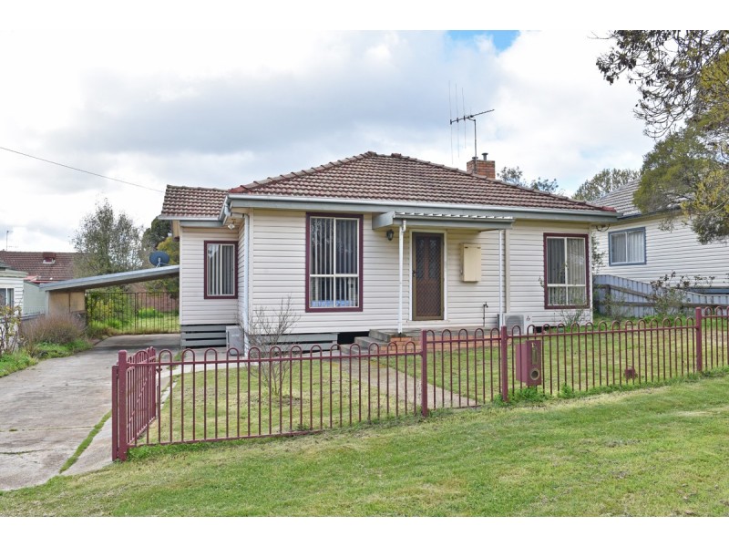 13 Guthrie Street, Kangaroo Flat VIC 3555