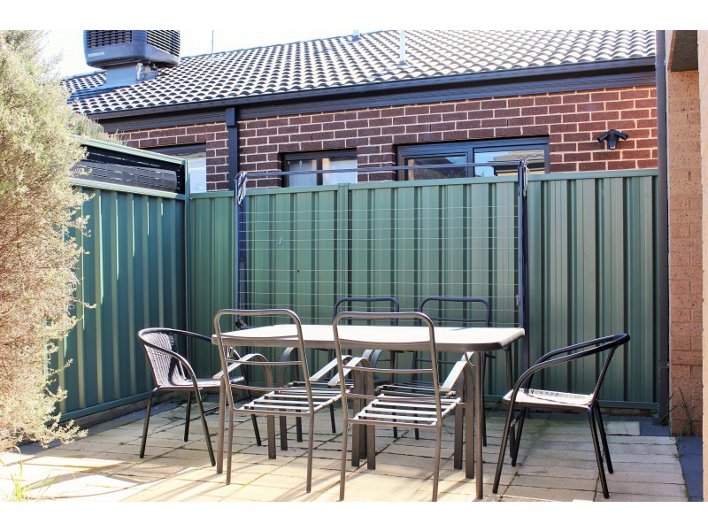 9 Triplett Avenue, Ascot VIC 3364