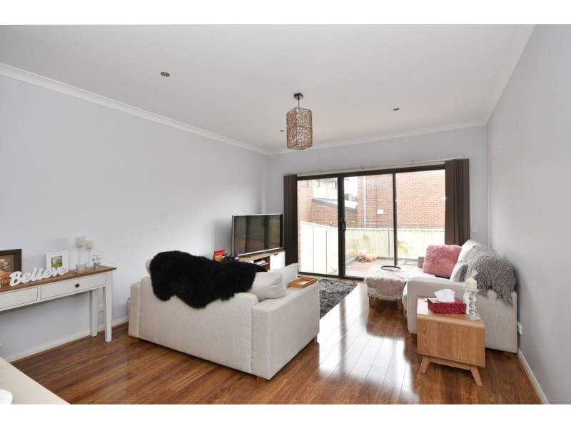 22 Lansell Street, Kangaroo Flat VIC 3555