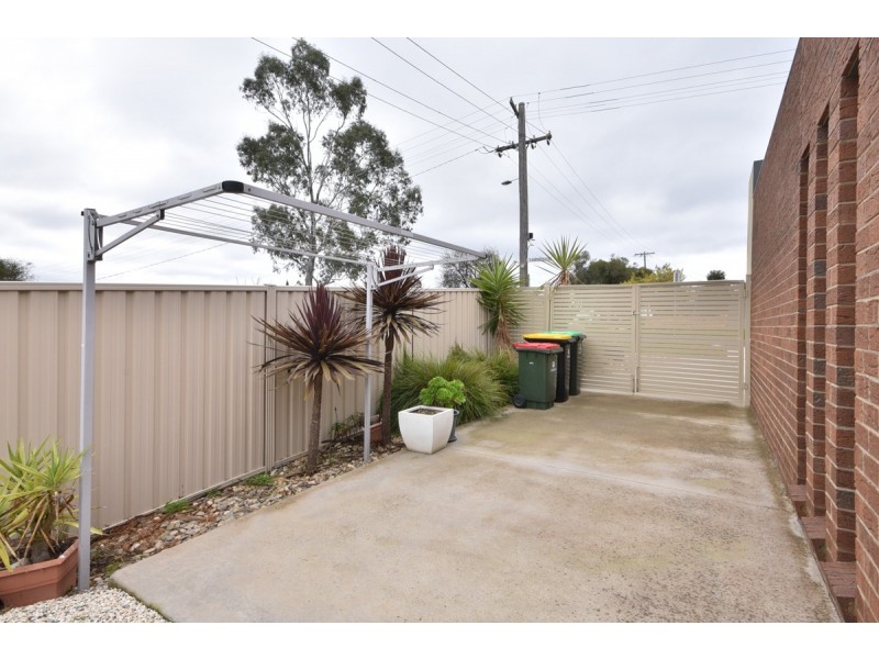 22 Lansell Street, Kangaroo Flat VIC 3555