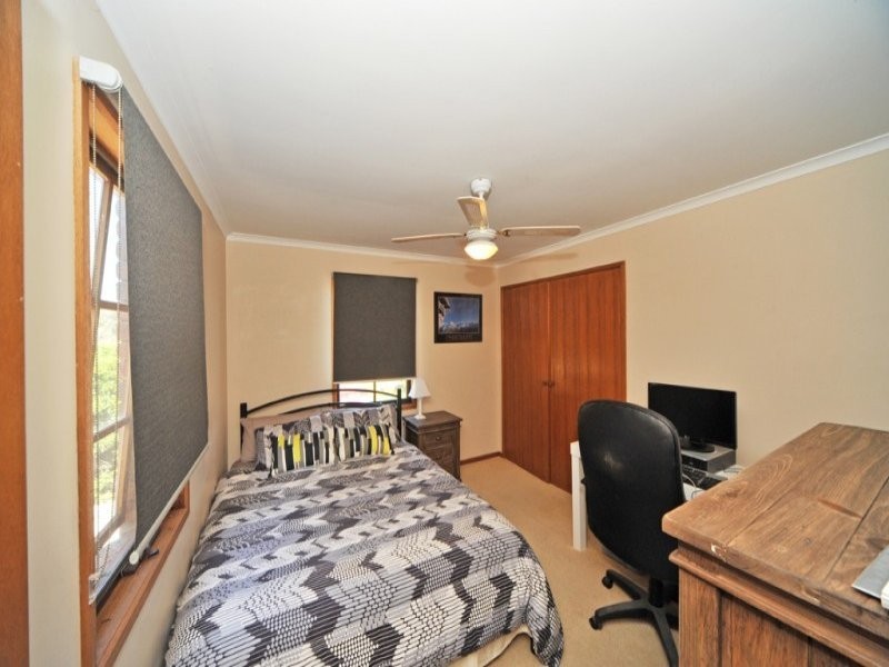 22 Deakin Drive, Flora Hill VIC 3550