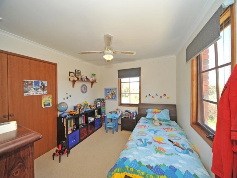 22 Deakin Drive, Flora Hill VIC 3550