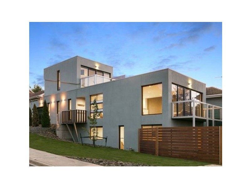 16 Steane Street, Kennington VIC 3550