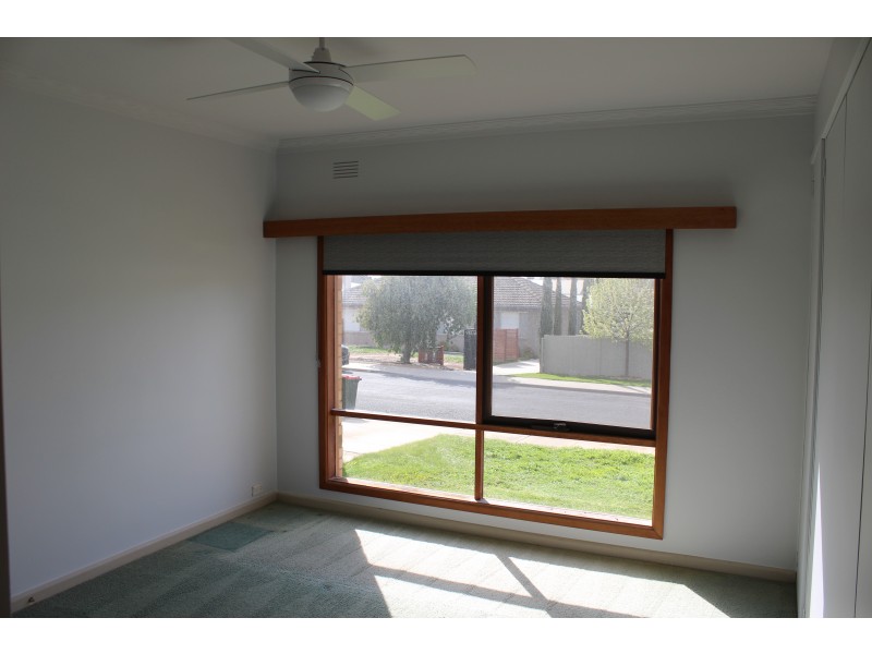 1 Pilcher Street, Strathdale VIC 3550