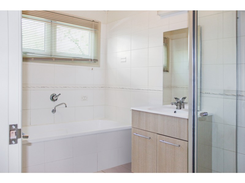 6/16a Emmett Street, Golden Square VIC 3555