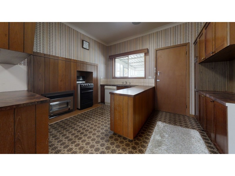 2  Broad Court, Kangaroo Flat VIC 3555