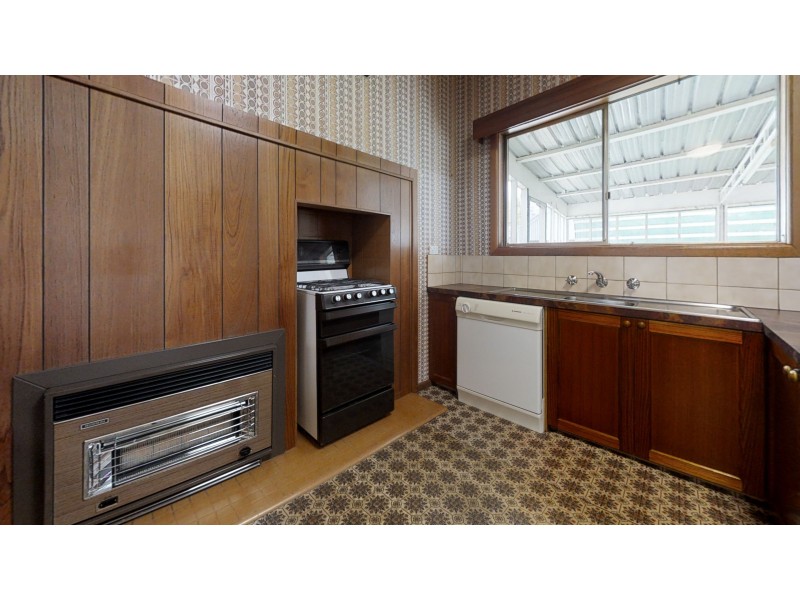 2  Broad Court, Kangaroo Flat VIC 3555