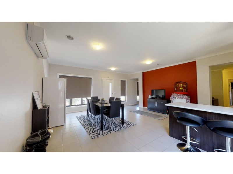 9 Triplett Avenue, Ascot VIC 3364