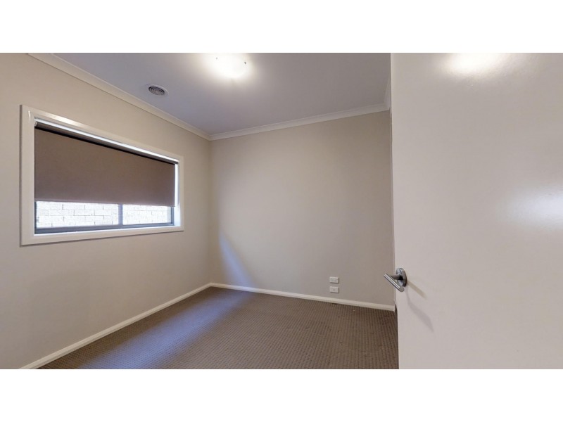 9 Triplett Avenue, Ascot VIC 3364