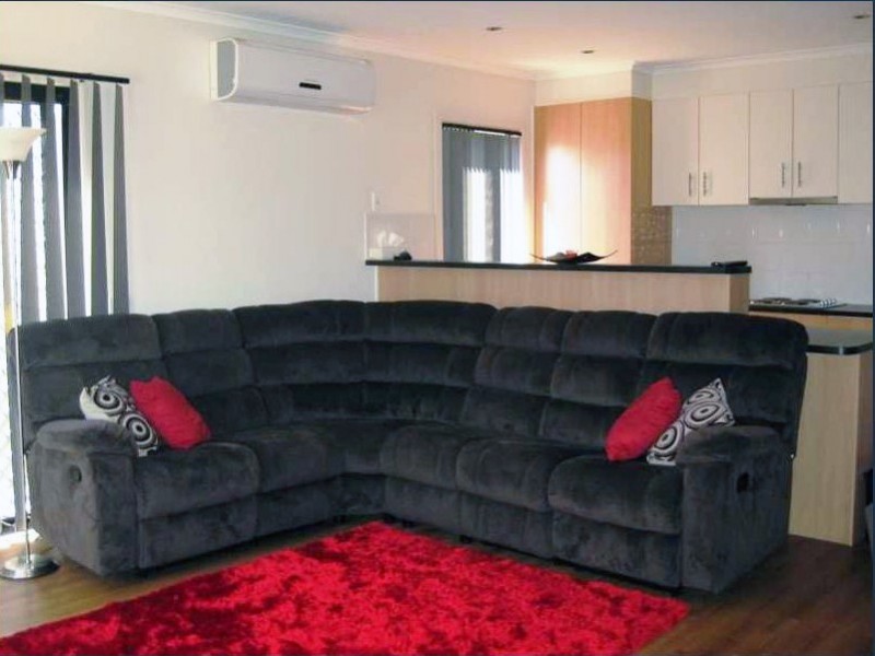 2/9 Honeysuckle Street, Eaglehawk VIC 3556