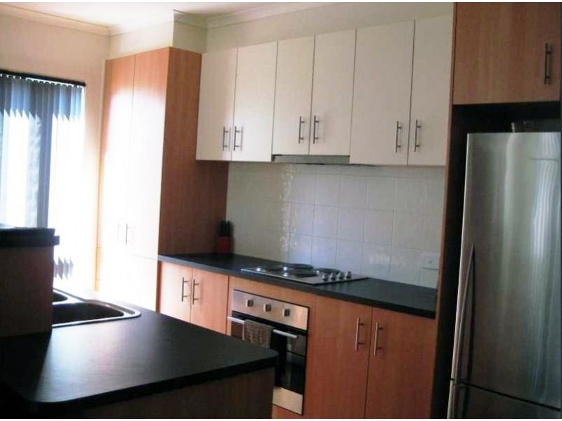 2/9 Honeysuckle Street, Eaglehawk VIC 3556