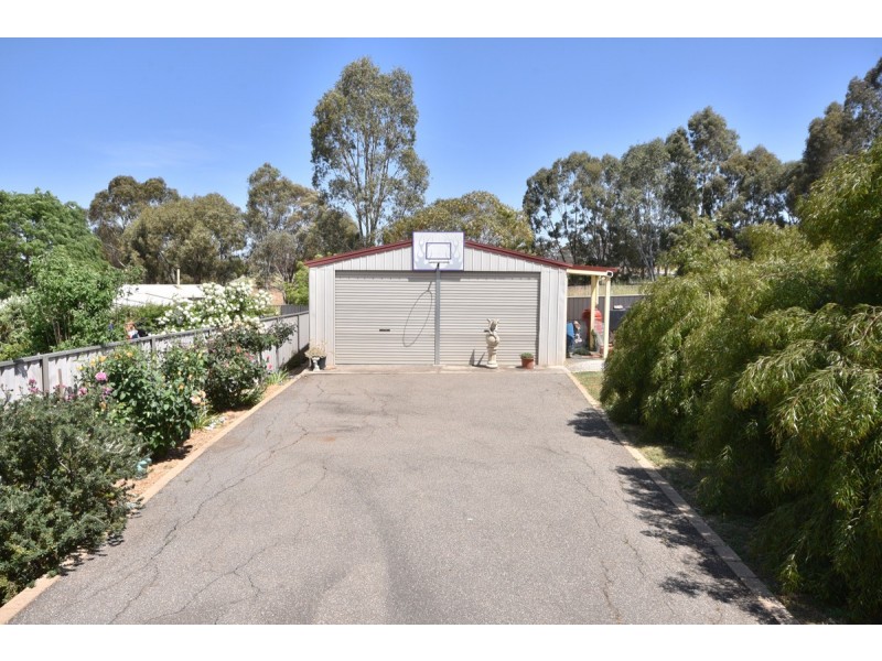 3 Ely Court, Castlemaine VIC 3450