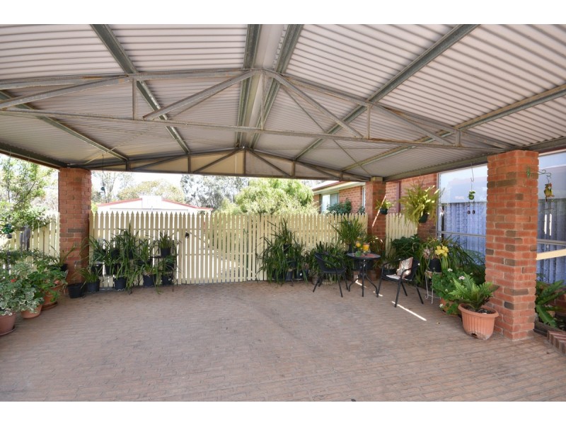 3 Ely Court, Castlemaine VIC 3450