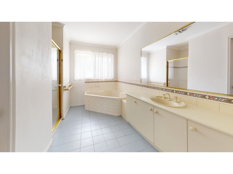4 Ella Court, Strathdale VIC 3550