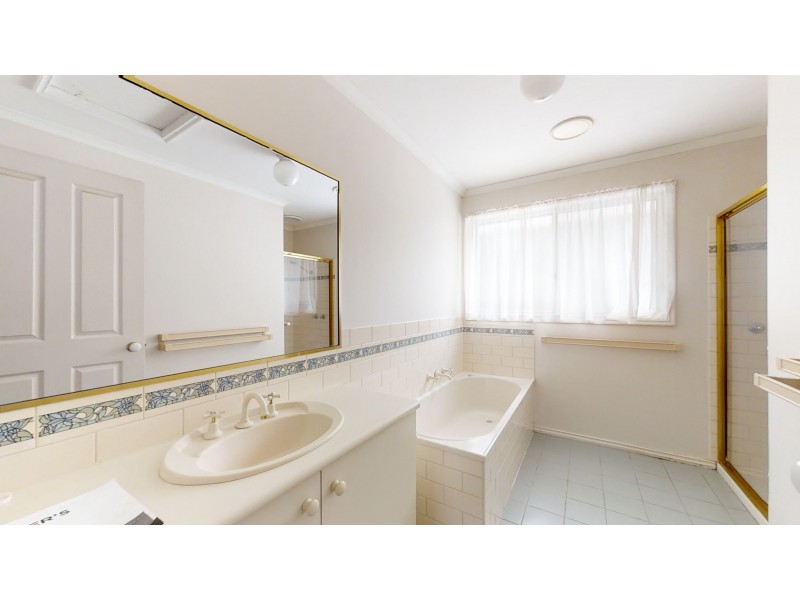 4 Ella Court, Strathdale VIC 3550