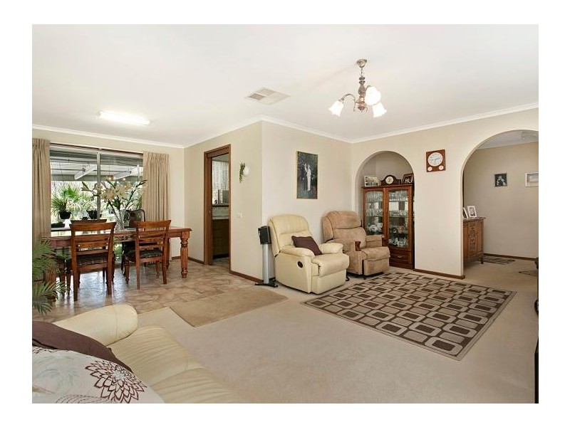 17 Ray Street, Castlemaine VIC 3450