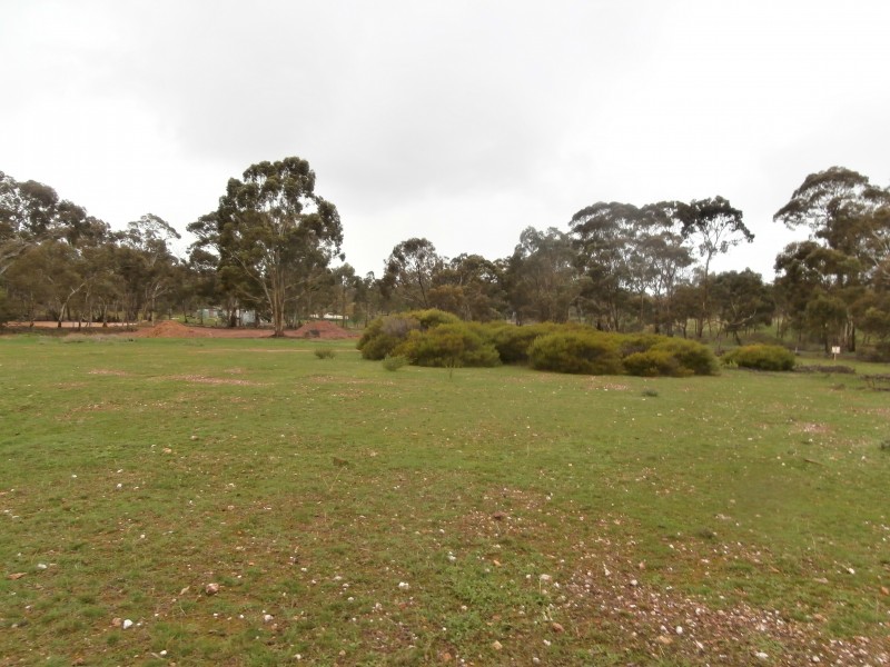 126 Nine Mile South Road, Wedderburn VIC 3518